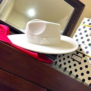 Palm Springs display hat